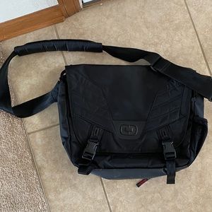 EUC Ogio Laptop Messenger Bag